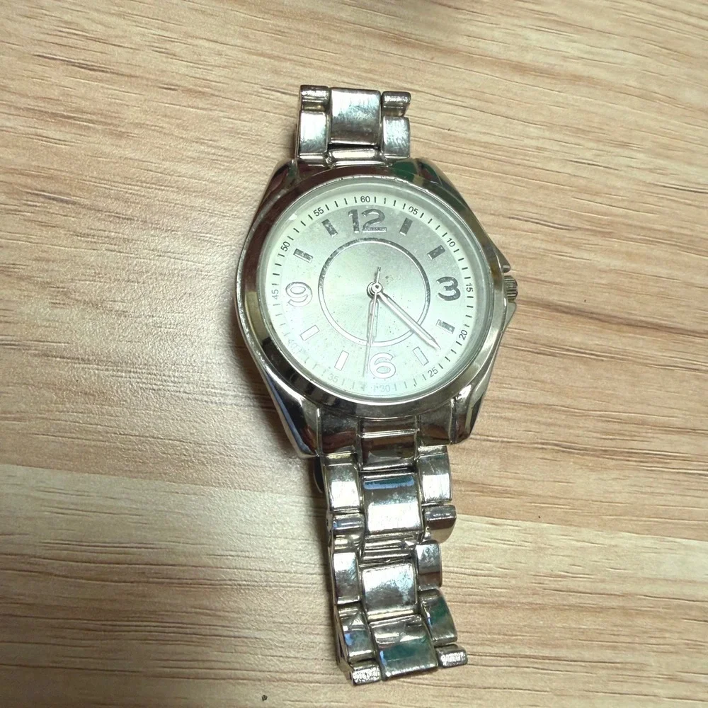 Accutime Silver Tone Analog Watch Stainless Steel Back Japan Movt Works